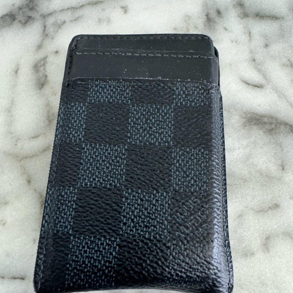 AUTHENTIC Louis Vuitton card holder with clip